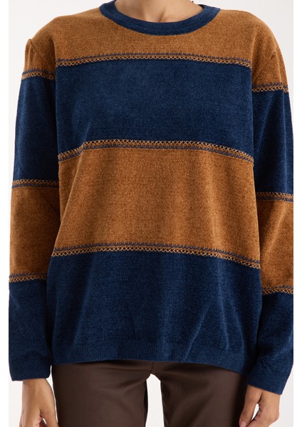 Kadın Laci-Taba Iki Renkli Çapraz Kontrast Dikiş Detaylı Şönil Kadife Triko Bluz fırsatları