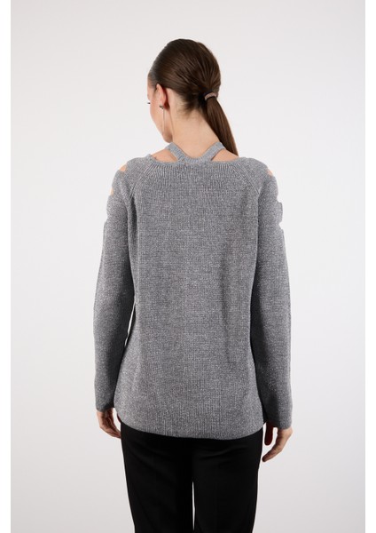 Kadın Gri Omuzları Kesik Detaylı Reglan Kollu Simli Triko Kazak
