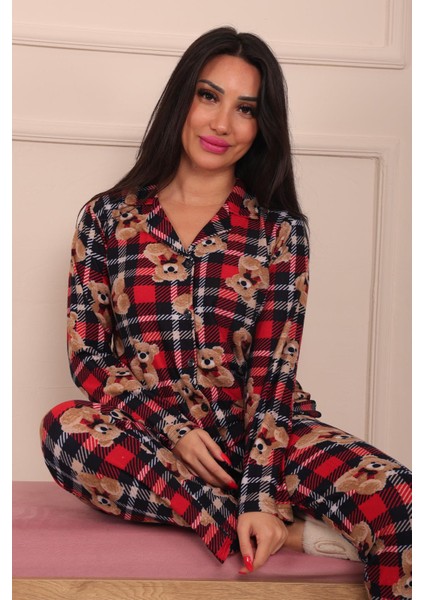 Kadın Ayıcık ve Ekose Desenli Desenli Önü Düğmeli Süet Pijama Takımı modelleri