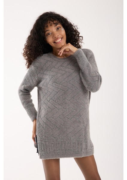 Kadın Gri Simli Sakal Iplik Yan Yırtmaçlı Bisiklet Yaka Triko Kazak