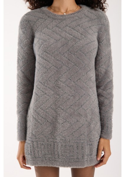 Kadın Gri Simli Sakal Iplik Yan Yırtmaçlı Bisiklet Yaka Triko Kazak fırsatları