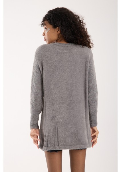 Kadın Gri Simli Sakal Iplik Yan Yırtmaçlı Bisiklet Yaka Triko Kazak