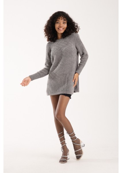 Kadın Gri Simli Sakal Iplik Yan Yırtmaçlı Bisiklet Yaka Triko Kazak