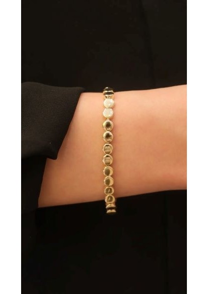 Yuvarlak Formlu Gold Kaplama Kadın Bileklik – Zarif, Şık ve Işıltılı Tasarım