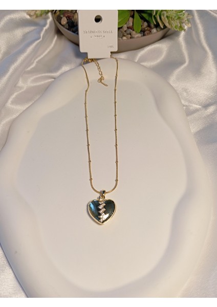 Taş Detaylı Kalp Figürlü Çelik Kolye fiyatları