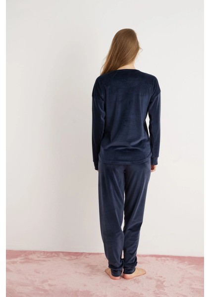 Kadın Yumuşak Kadife Lacivert Pijama Takımı modelleri