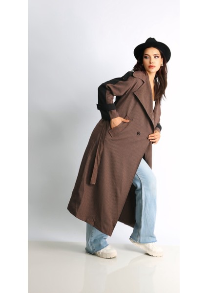 Şık Taş Rengi Düğmeli Trençkot – Rahat ve Modern Kesim modelleri