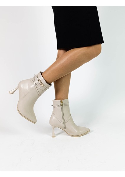 Bej Renk Sivri Burun Kadeh Topuk Fermuarlı Kadın Bot modelleri