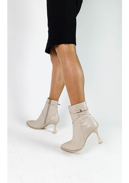 Bej Renk Sivri Burun Kadeh Topuk Fermuarlı Kadın Bot fırsatları
