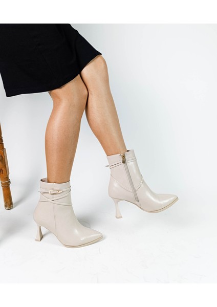 Bej Renk Sivri Burun Kadeh Topuk Fermuarlı Kadın Bot indirimleri