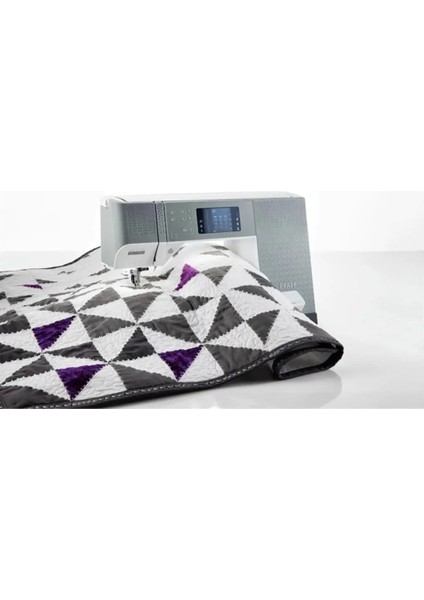 Quilt Expression 720 Elektronik Piko ve Dikiş Makinası