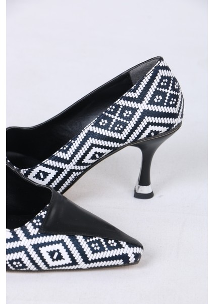 Desenli Siyah Ince Topuklu Stiletto fırsatları