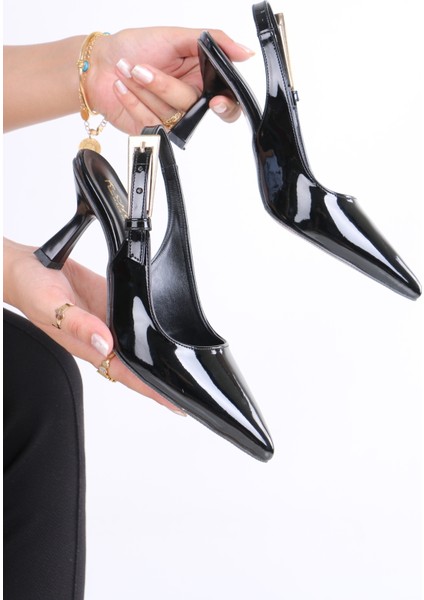 Sivri Burun Siyah Rugan Topuklu Ayakkabı – Klasik ve Şık Tasarım