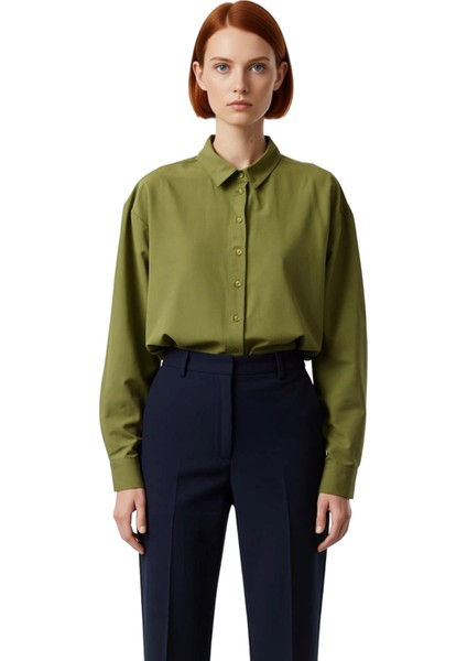 Kadın Rahat Kesim Düz Dokuma Gömlek Günlük Kullanım Için Şık Bir Seçenek Sunan Ürün Modern
