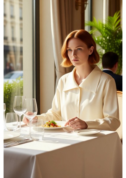 Kadın Oversize Çizgili Gömlek Yüksek Yaka Detayı ve Düşük Omuz Kesimi Ile Şıklık Dayanıklı modelleri