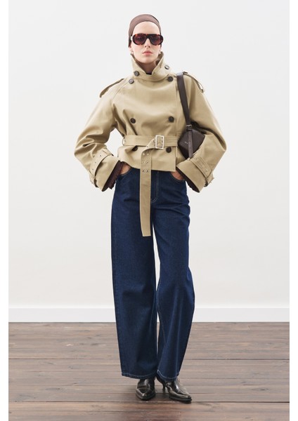 Kemerli Kısa Trençkot Kum modelleri