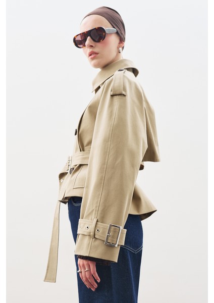 Kemerli Kısa Trençkot Kum indirimleri