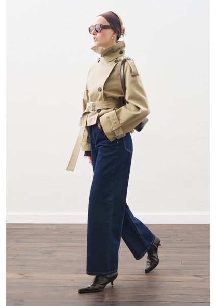 Kemerli Kısa Trençkot Kum