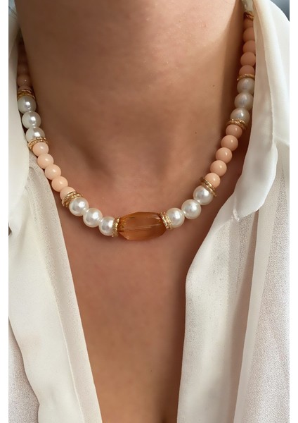 Kehribar Renk Uçlu Kolye