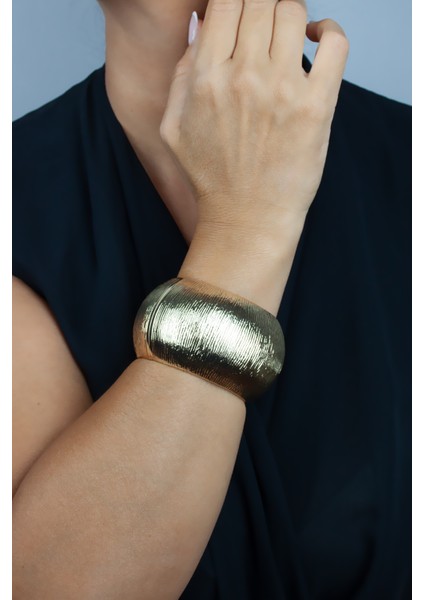 Gold Renk Geniş Form Bileklik