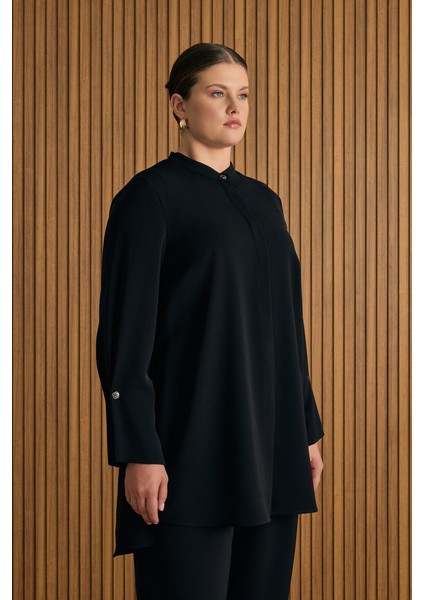 Kol Ucu Metal Koza Logo ve Pili Detaylı Tunik modelleri