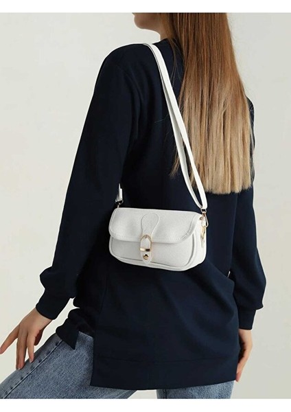 Mıknatıs Kapaklı Kemer Detaylı Kadın Omuz Çantası