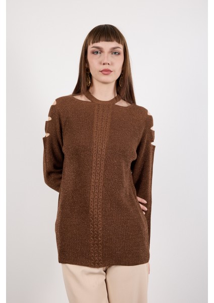 Kadın Kahve Omuzları Kesik Detaylı Reglan Kollu Simli Triko Kazak fırsatları