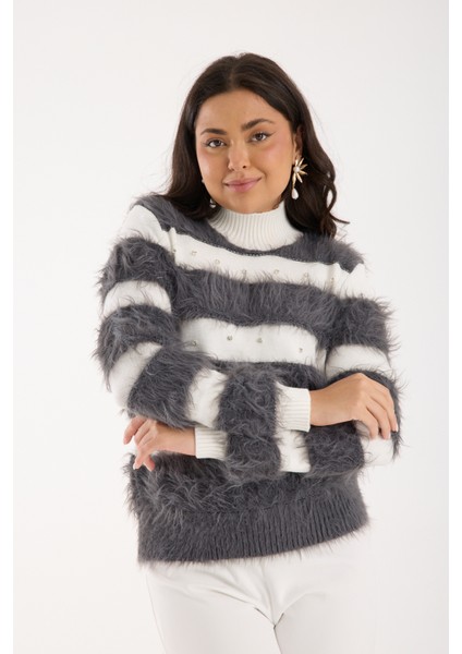 Kadın Füme Sakal Iplik Taş Detaylı Yarım Balıkçı Yaka Triko Kazak