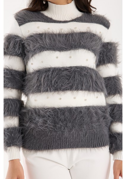 Kadın Füme Sakal Iplik Taş Detaylı Yarım Balıkçı Yaka Triko Kazak modelleri