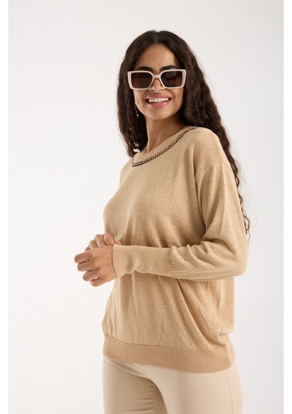 Kadın Açık Bej Viskon Vortex Iplik Taş Detaylı Bisiklet Yaka Simli Triko Bluz fırsatları