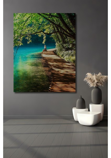 Yeşil Ormanlar Arasında Huzurlu Bir An Ahşap Dekoratif Tablo Dikdörtgen Tablo