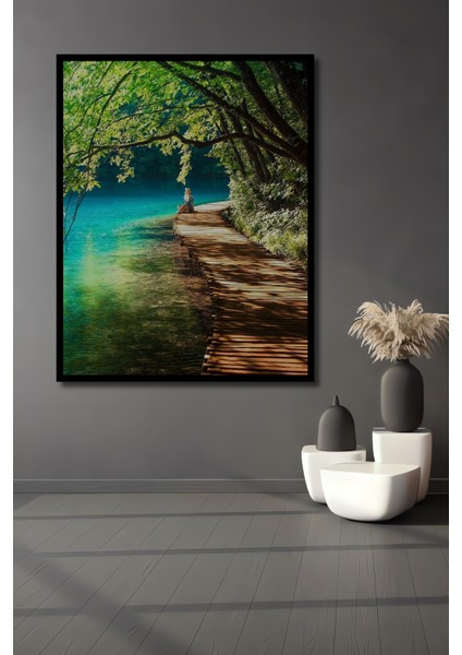Yeşil Ormanlar Arasında Huzurlu Bir An Ahşap Dekoratif Tablo Dikdörtgen Tablo fiyatları