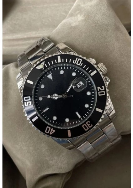 Gümüş Çelik Kordon Erkek Kol Saati Takvimli Siyah Kadran Özel Kutusunda