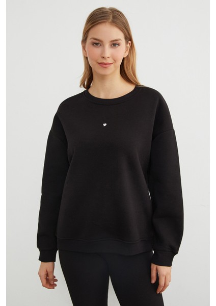 3 Iplik Taşlı Kalp Detaylı Oversize Sweatshirt