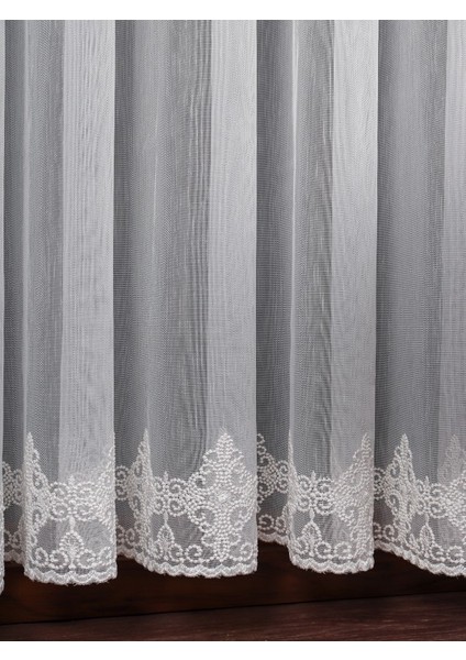 Etek Nakış Işlemeli Tül Perde (1/3 Sık Pile)