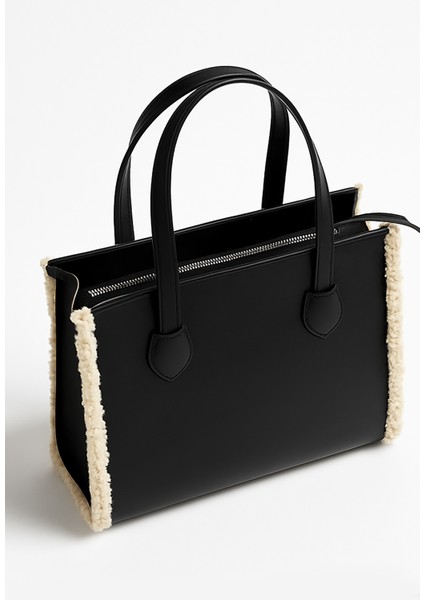 Siyah Polar Detaylı Geniş Omuz Çantası fiyatları