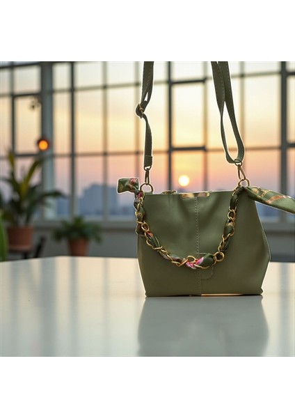 Fularlı Kadın El ve Omuz Çantası