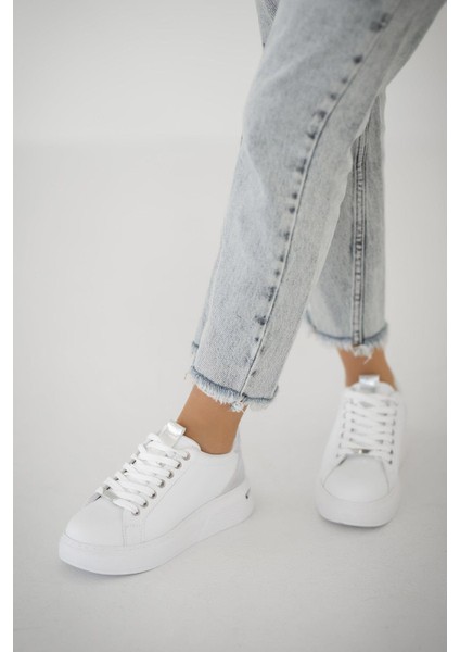 Carol Kadın Deri Kalın Taban Bağcıklı Sneakers Beyaz Gümüş fırsatları