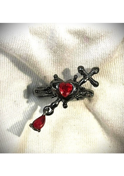 Haçlı Kalp Gotik Yüzük