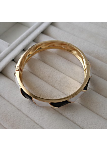 Gold Kaplama Mineli Siyah Beyaz Çapraz Desenli Kelepçe Vintage Kadın Bileklik modelleri