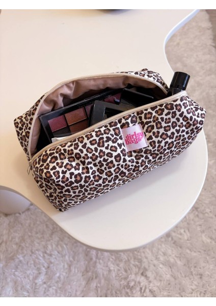 Büyük Boy Makyaj Çantası Oval Leopar Desen ile Şık ve Fonksiyonel Kullanım indirimleri