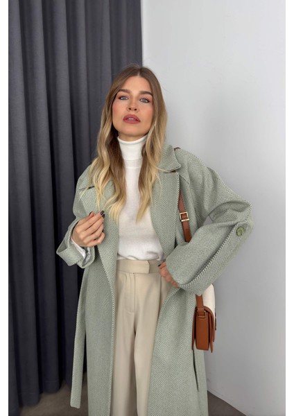 Mint Beyaz Balıksırtı Model Kuşaklı Astarlı Oversize Yün Kaban fırsatları