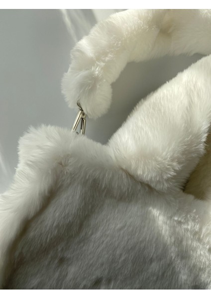 Soft Fluffy Bag / White Uzun Saplı Peluş Çanta / Cross Body En : 24 Boy : 18 fiyatları