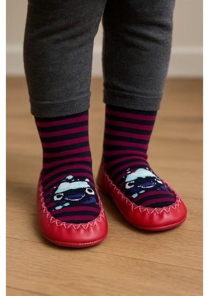 Çocuk Araba Desenli Makosen Soket Çorap Patik Panduf – Kaydırmaz Ev & Anaokulu Ayakkabısı Kırmızı