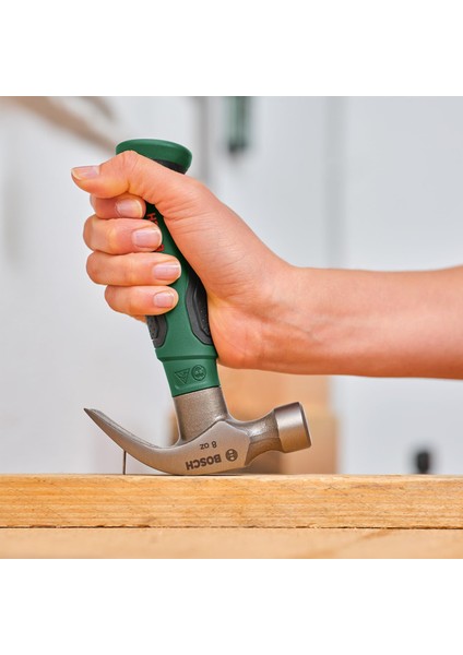 Tırnaklı Çekiç 225 G/8 Oz (Kompakt Stubby Model; Sert Darbe Yüzeyi; Sağlam Karbon Çelik; V Şek modelleri