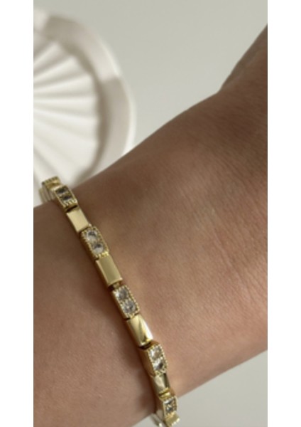 Çelik Gold Zirkon Taşlı Kare Bileklik