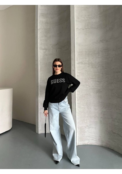 Üçgen Yazı Taşlı Uzun Kol Sweatshirt