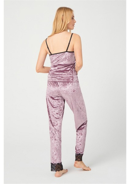Pudra Dantel Detaylı Kadife Kadın Pijama Takımı fiyatları