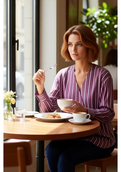 Kadın Lila Çizgili Kruvaze Detaylı Gömlek Fonksiyonel Dayanıklı Kaliteli Konforlu Estetik Şık modelleri