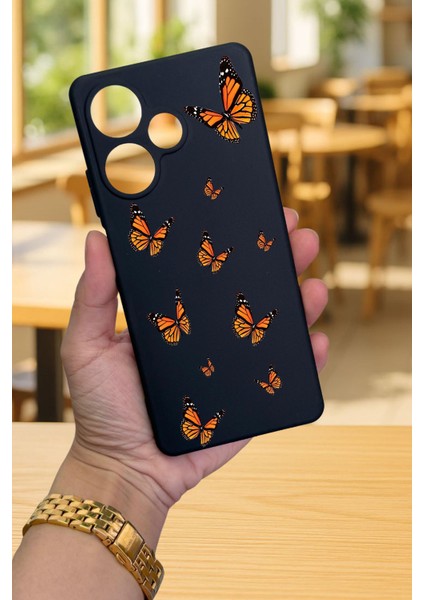 Infinix Hot 30 - Turuncu Kelebek Desenli Silikon Darbe Emici Klasik Korumalı Rubber Kılıf